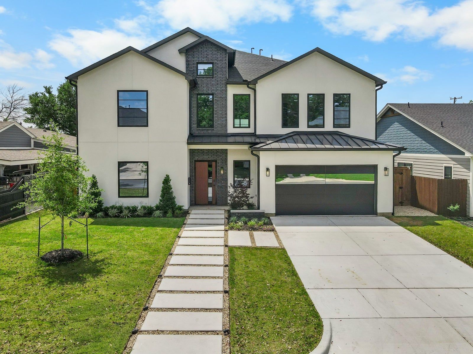 Modern transitional residence exterior, Fort Worth